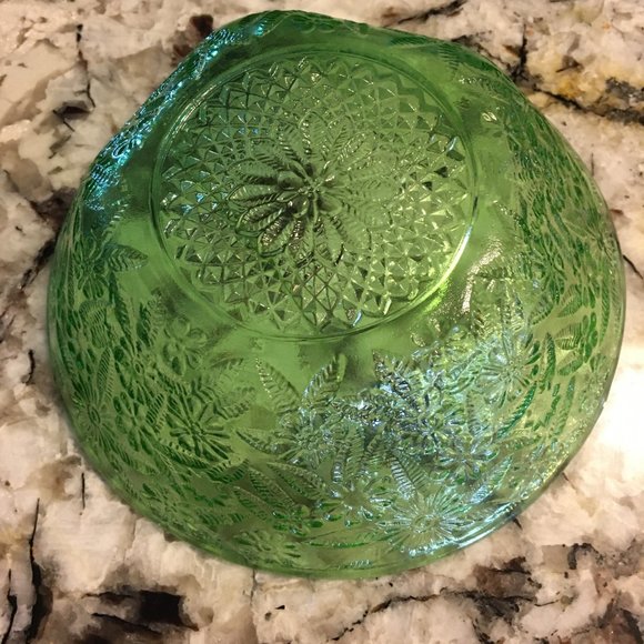 Vintage Green Depression Indiana Glass Pineapple Floral Serving Bowl 7.5" - Picture 5 of 5